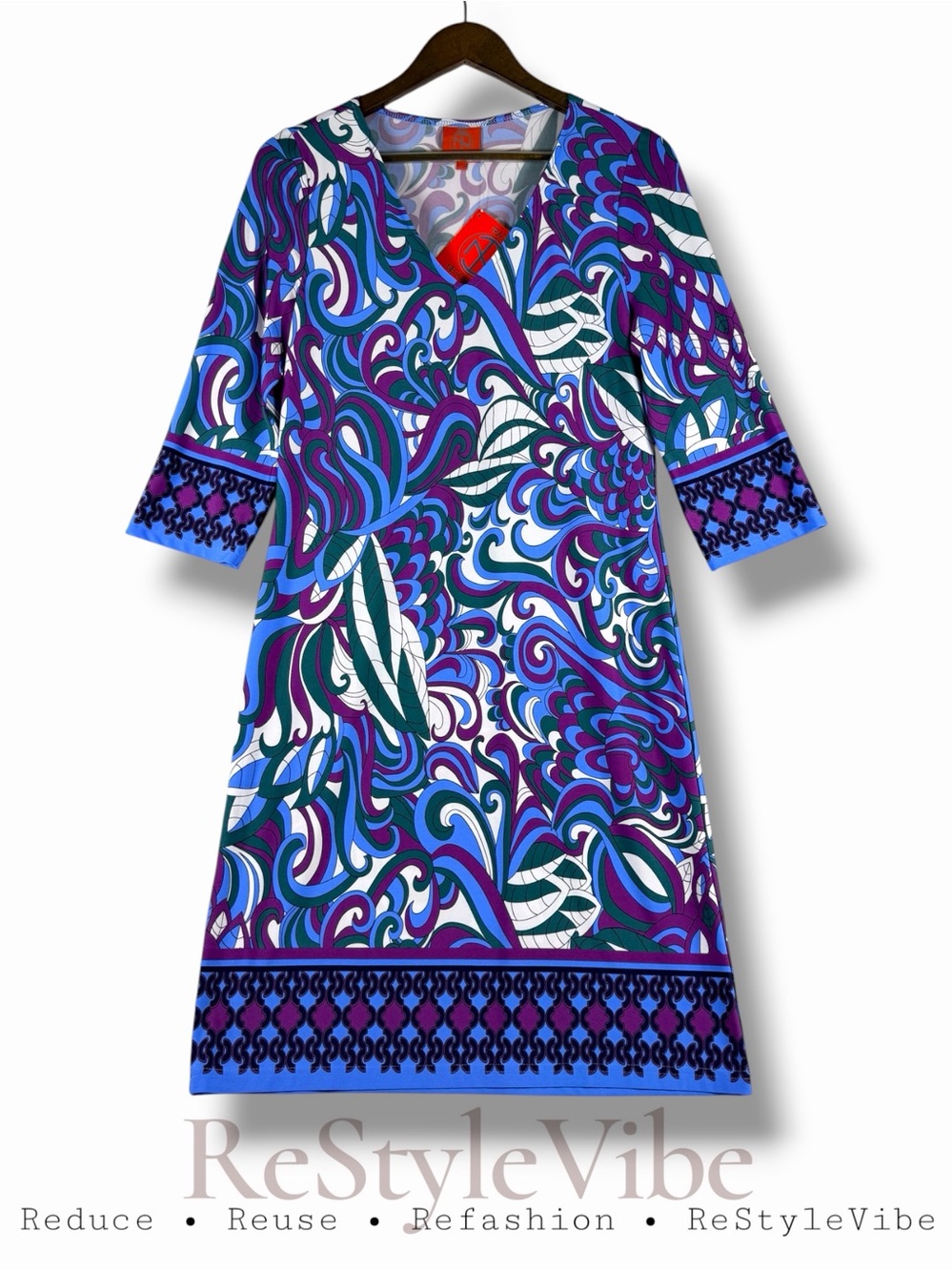 TRACY NEGOSHIAN Women’s Size M Dress NWT Sheath Style Fit V-Neckline Stretch NEW